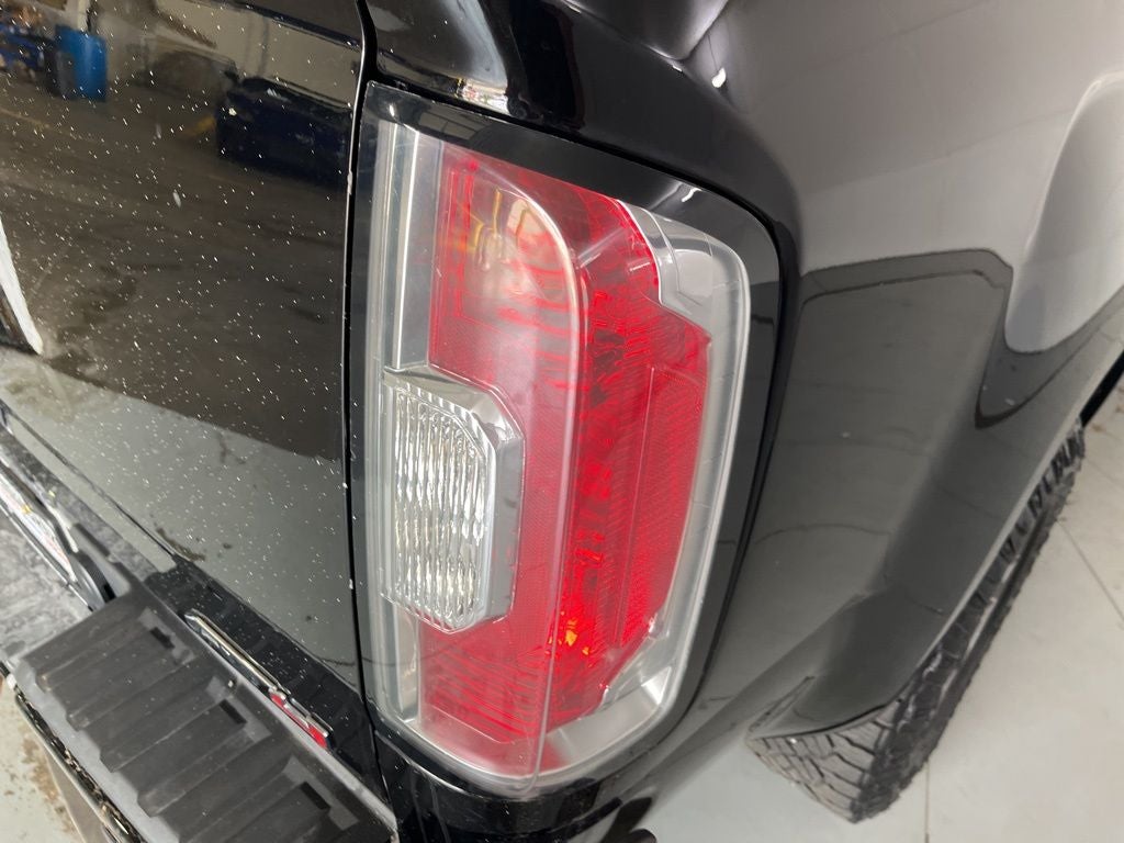 2022 GMC Canyon Base