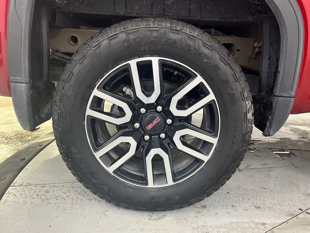 2025 GMC Sierra 1500 AT4