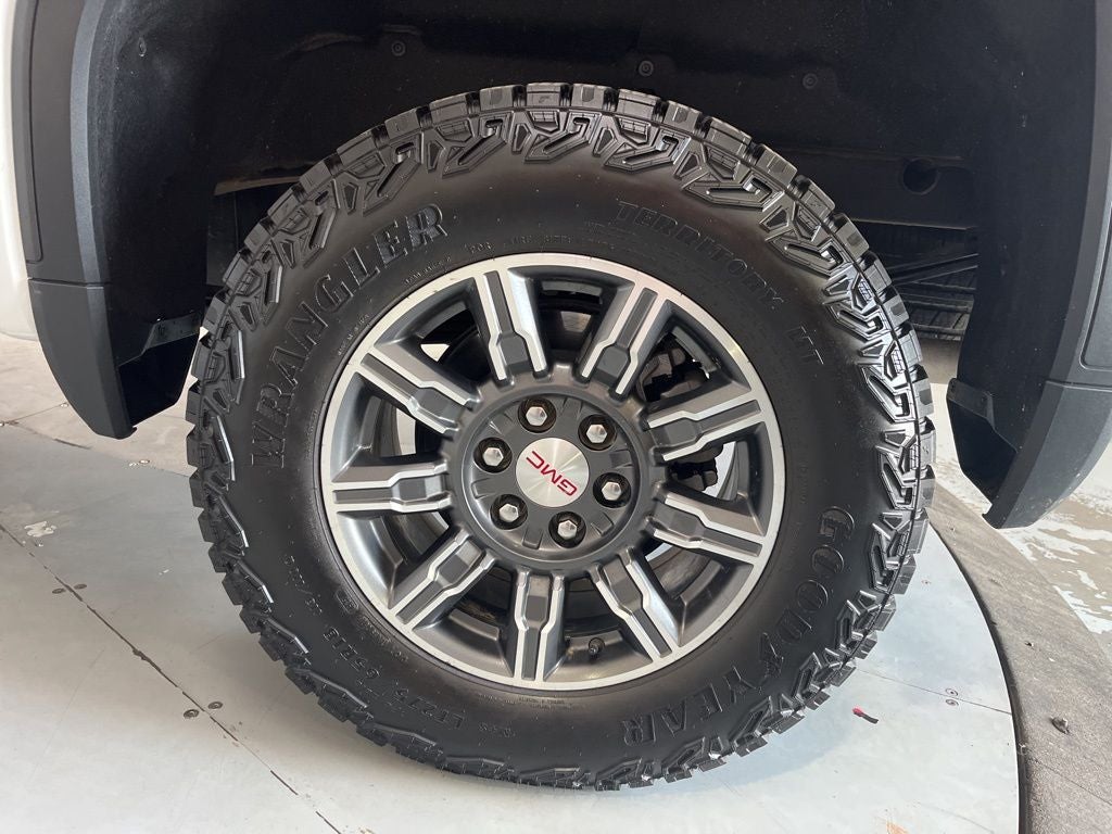 2025 GMC Sierra 1500 AT4