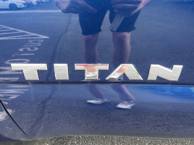 2017 Nissan Titan SV