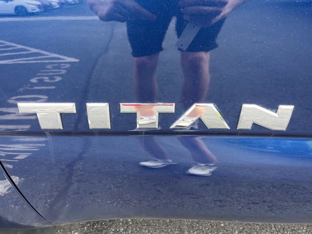 2017 Nissan Titan SV