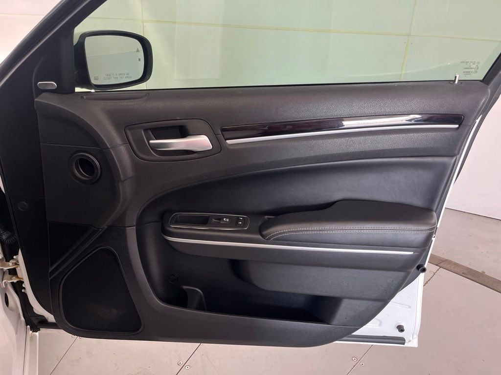 2019 Chrysler 300 S