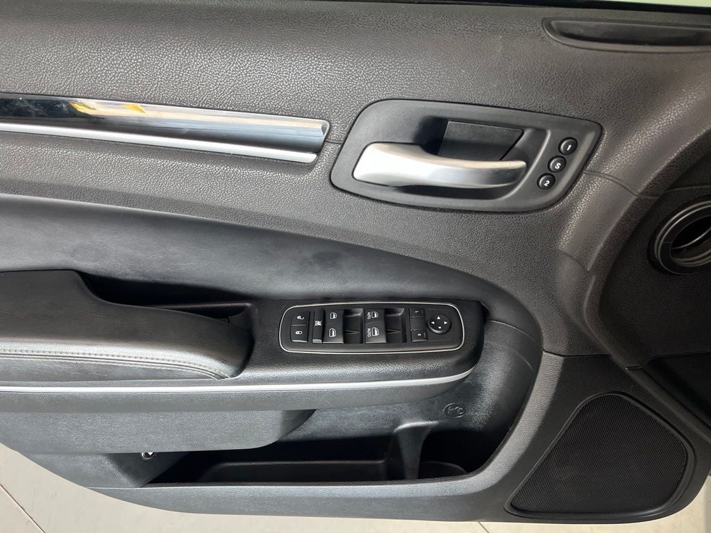 2019 Chrysler 300 S
