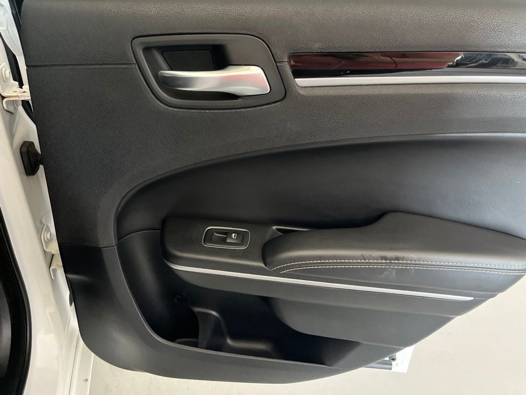 2019 Chrysler 300 S