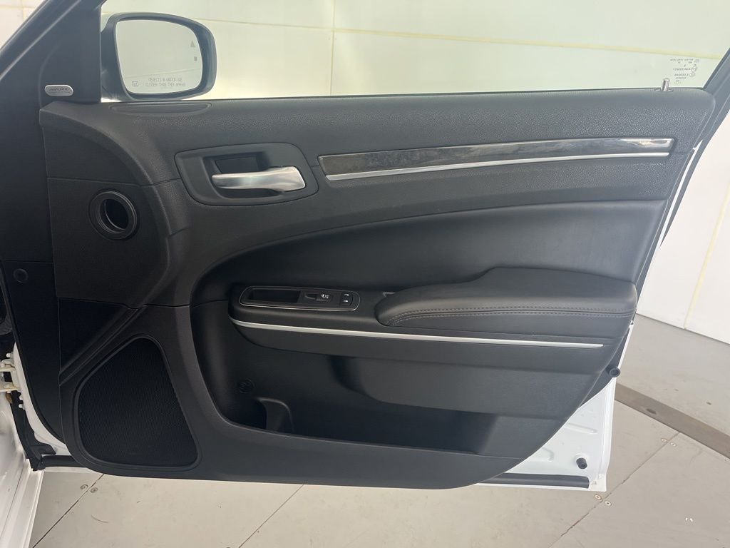 2023 Chrysler 300 Touring