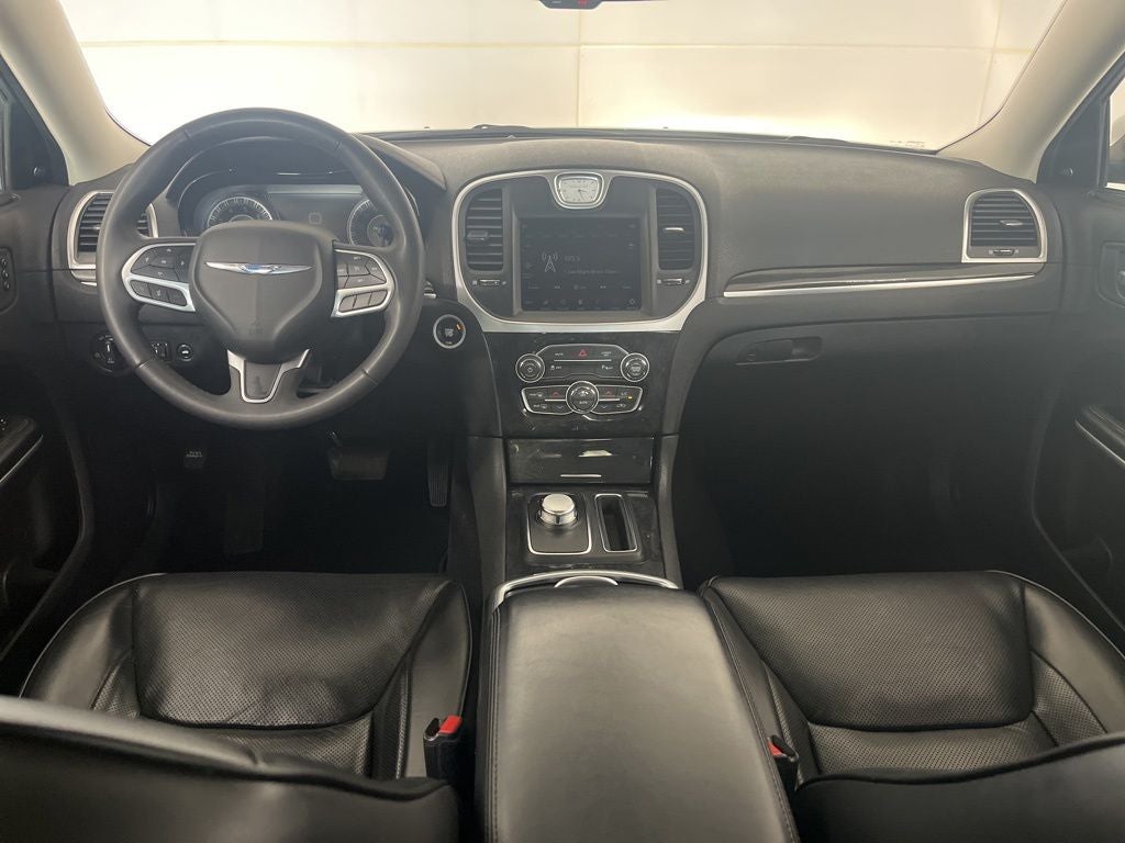 2023 Chrysler 300 Touring