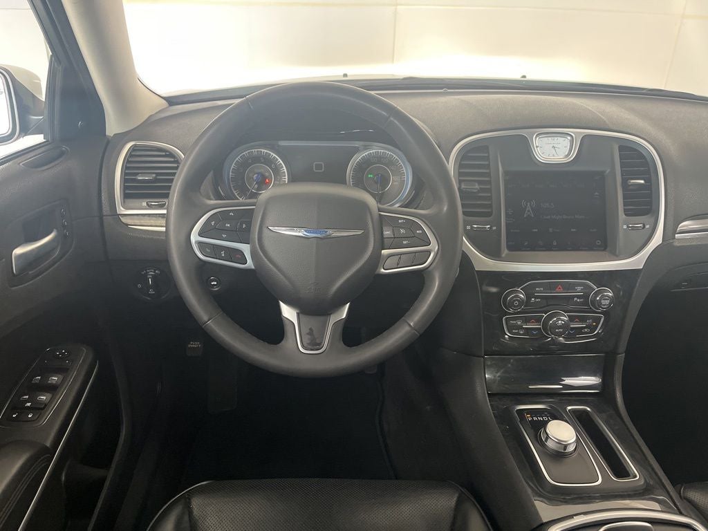 2023 Chrysler 300 Touring