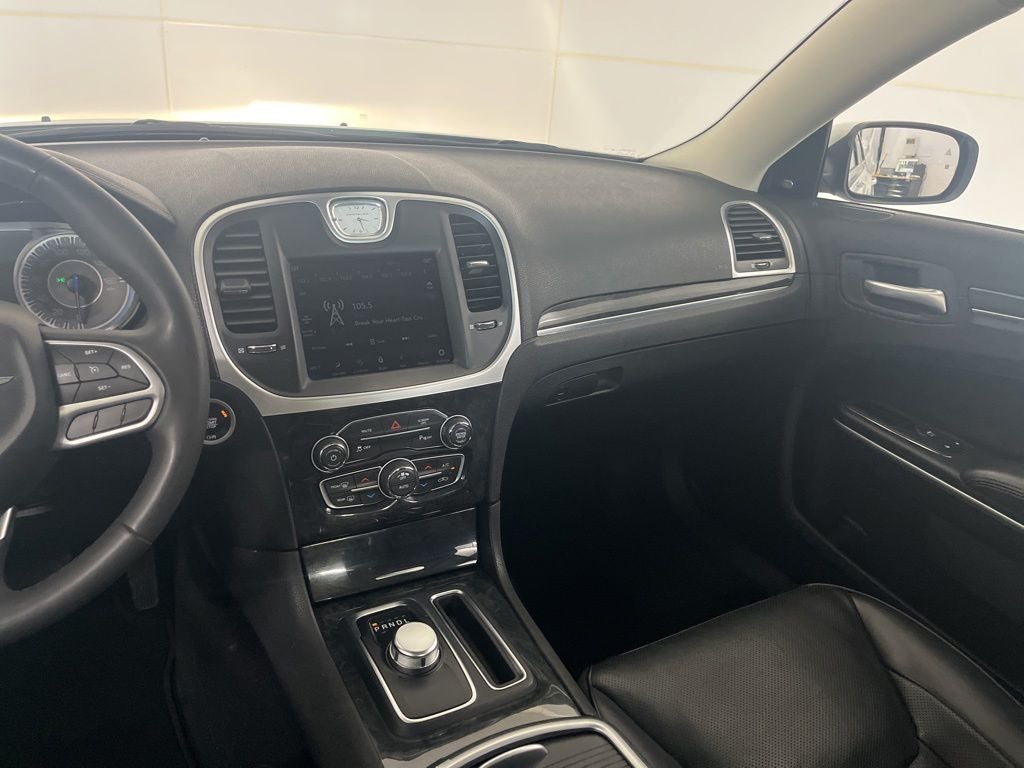 2023 Chrysler 300 Touring