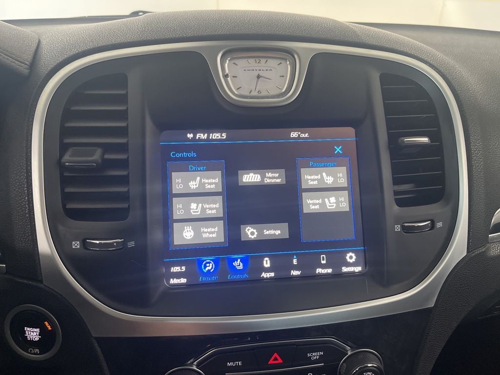 2023 Chrysler 300 Touring