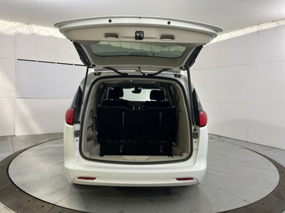 2024 Chrysler Voyager LX