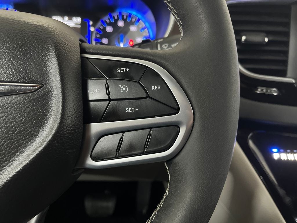 2024 Chrysler Voyager LX