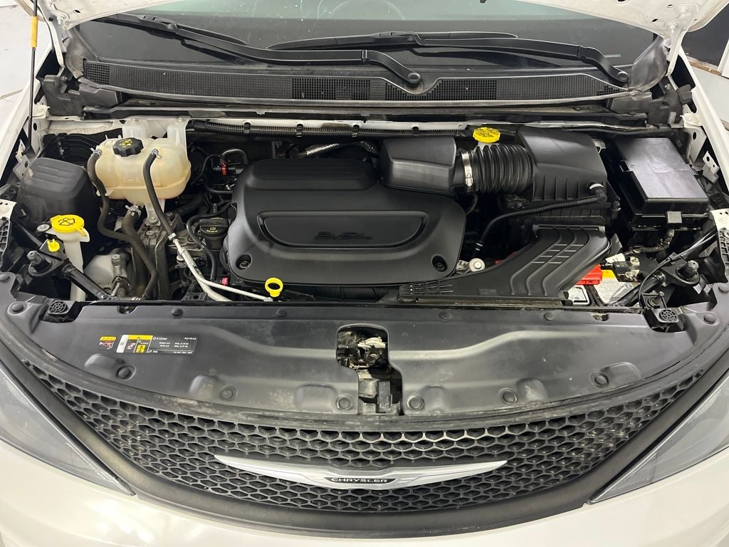 2024 Chrysler Voyager LX