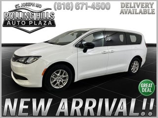 2024 Chrysler Voyager LX