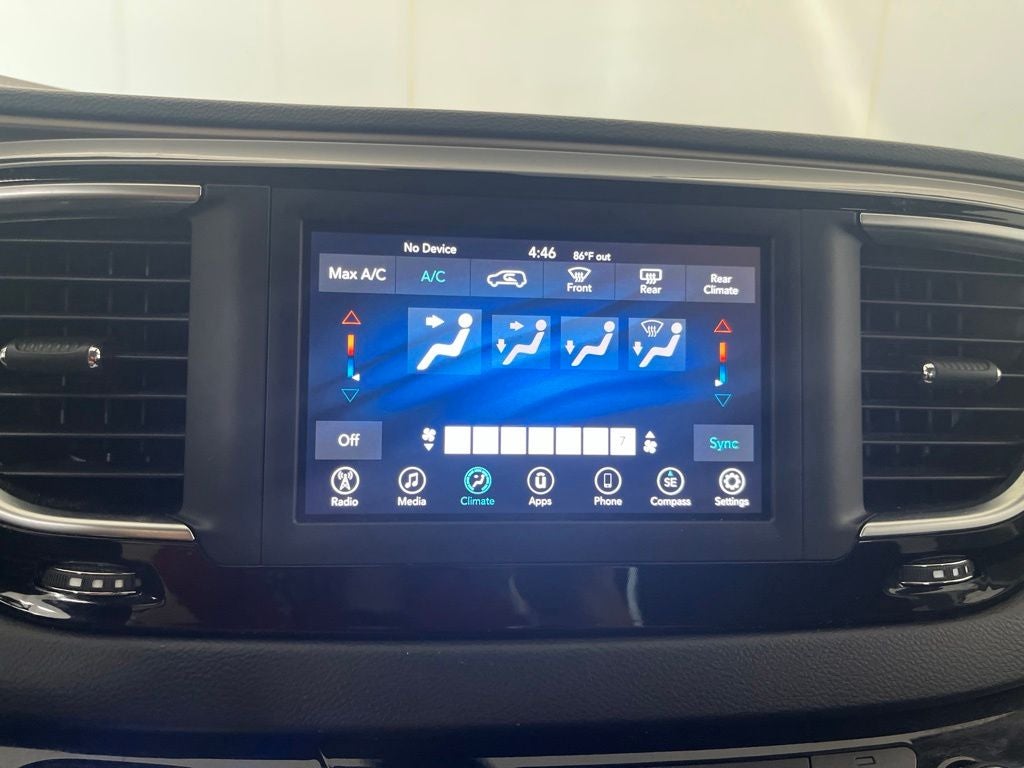 2020 Chrysler Voyager LXI
