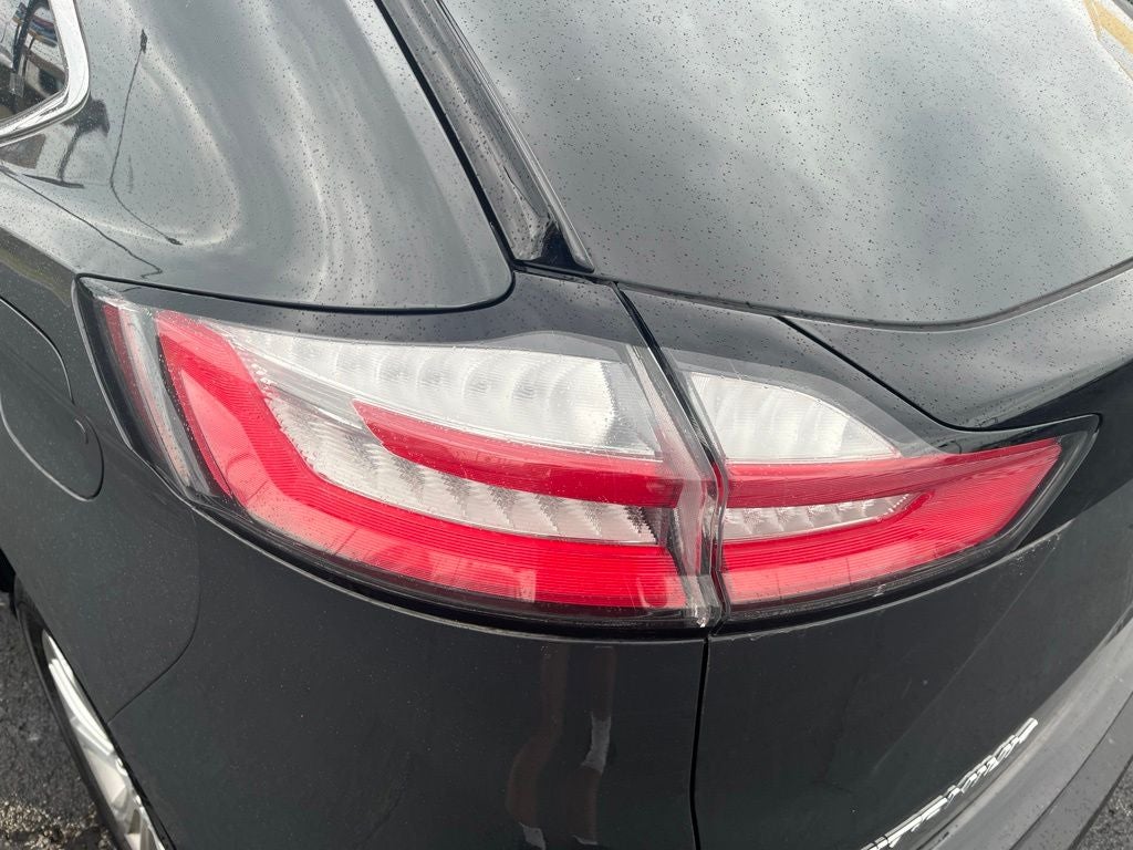 2021 Ford Edge Titanium