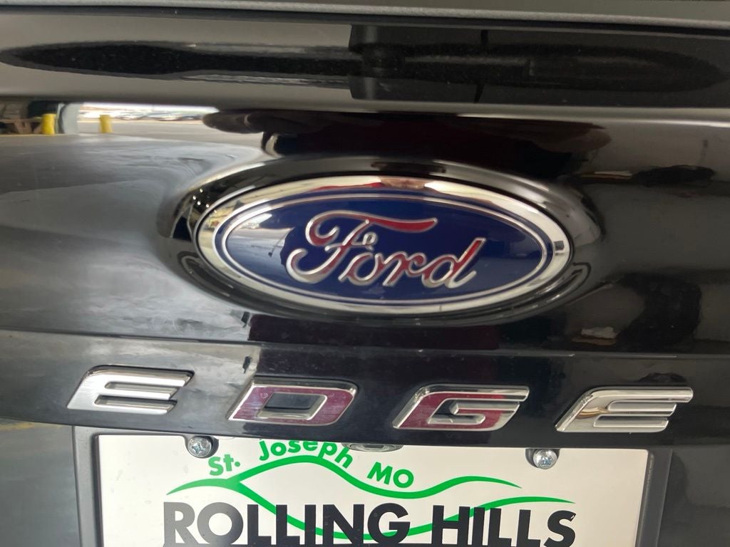 2021 Ford Edge Titanium