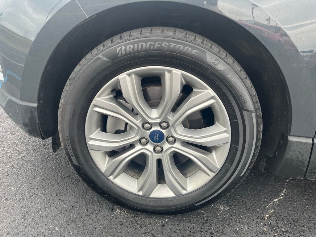 2021 Ford Edge Titanium