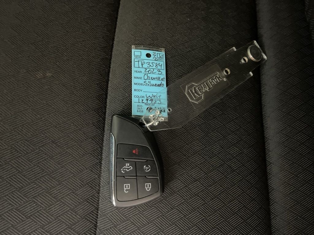 2023 Chevrolet Silverado 1500 LT LT1