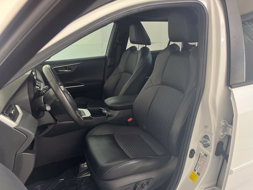 2025 Toyota RAV4 Hybrid XSE