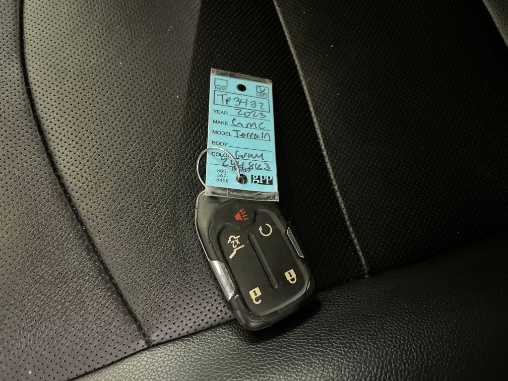 2023 GMC Terrain AT4