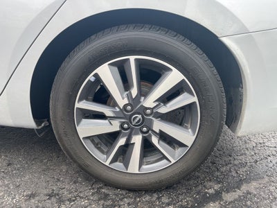 2023 Nissan Versa 1.6 SV