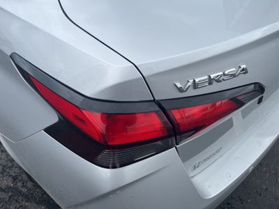 2023 Nissan Versa 1.6 SV