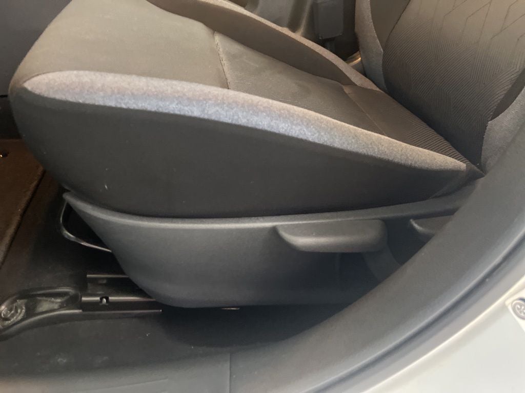 2023 Nissan Versa 1.6 SV