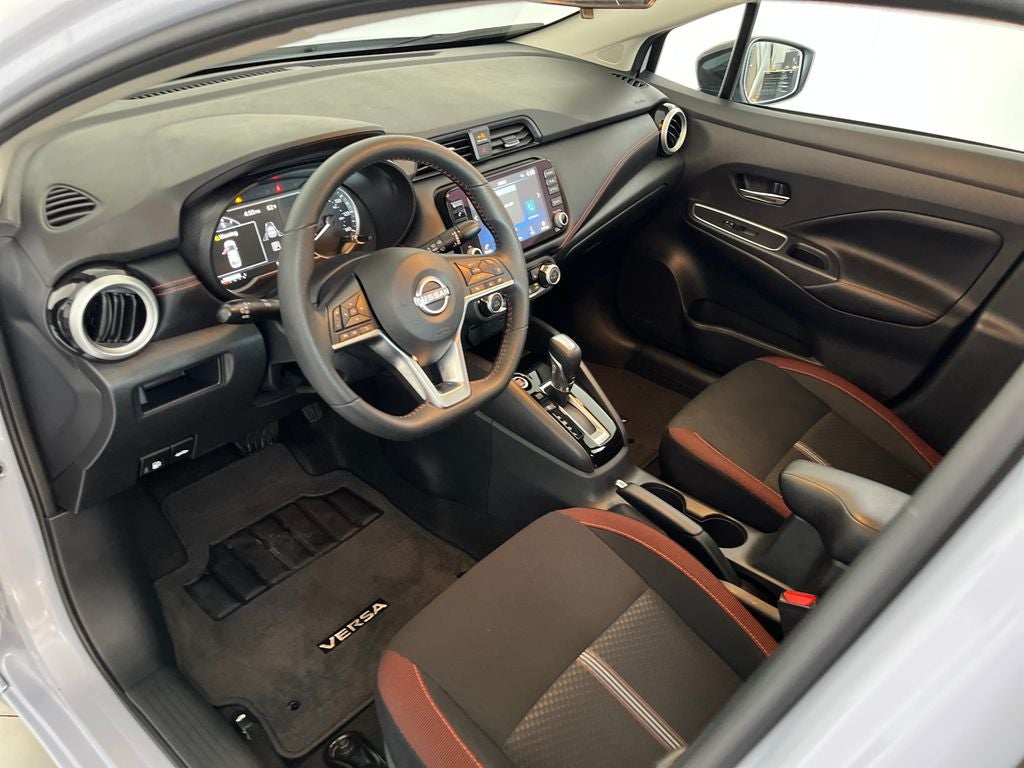 2024 Nissan Versa 1.6 SR