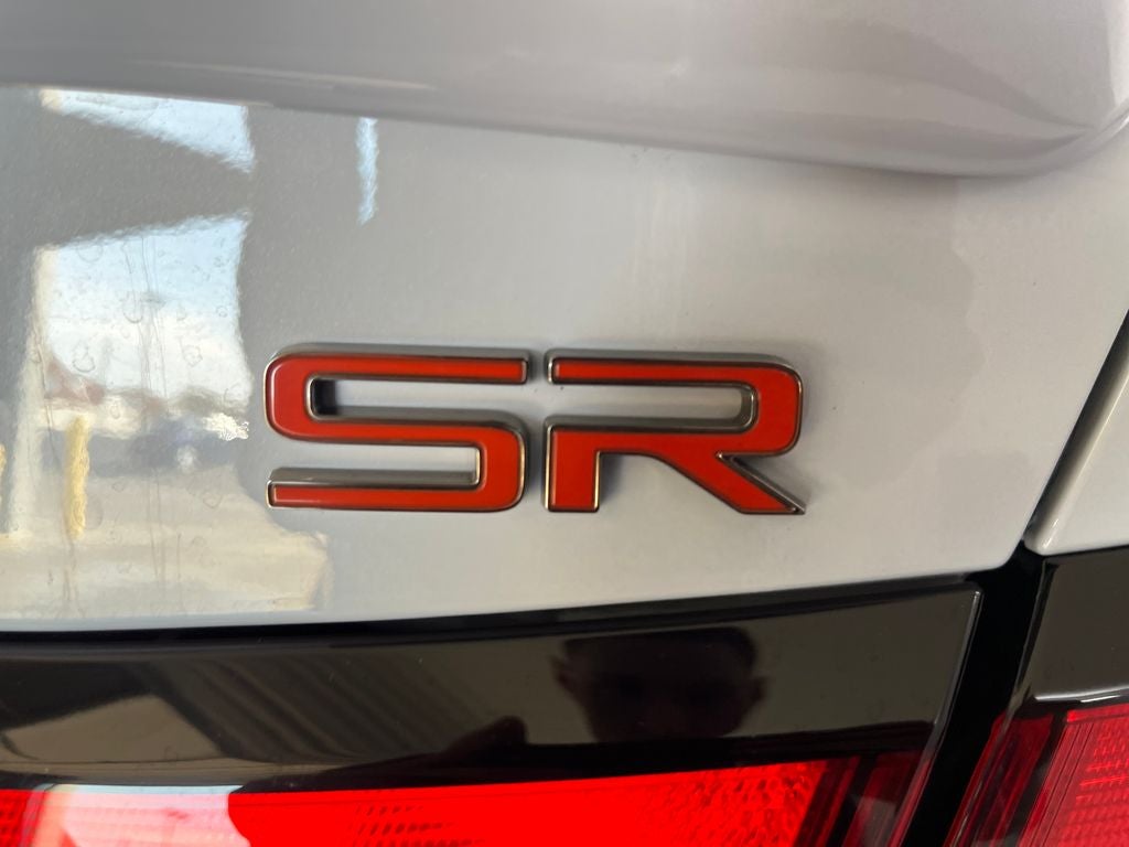 2024 Nissan Versa 1.6 SR