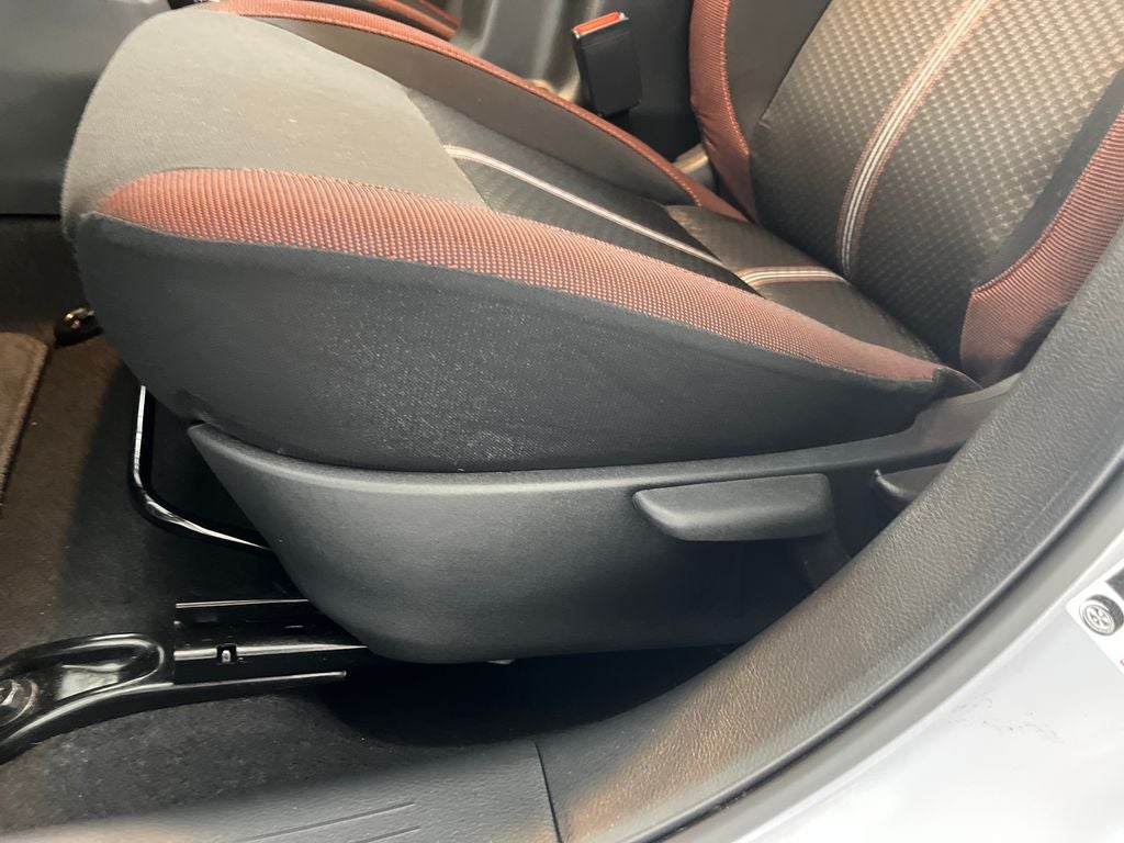 2024 Nissan Versa 1.6 SR