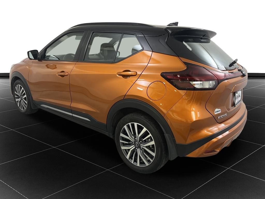 2023 Nissan Kicks SR