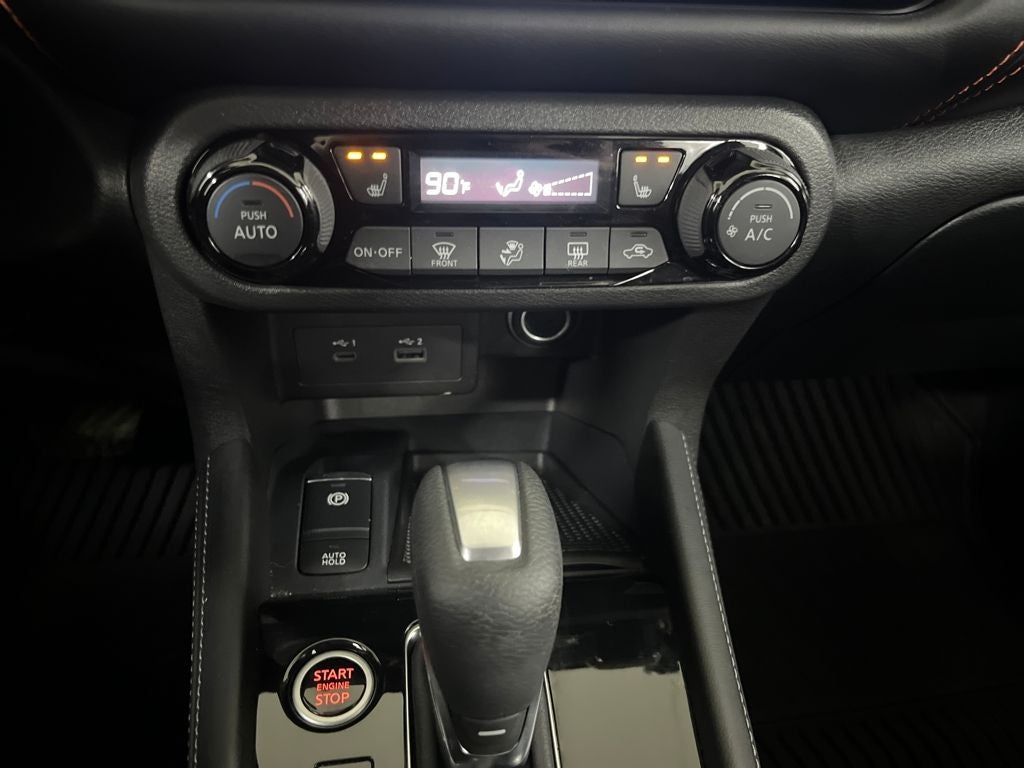 2023 Nissan Kicks SR