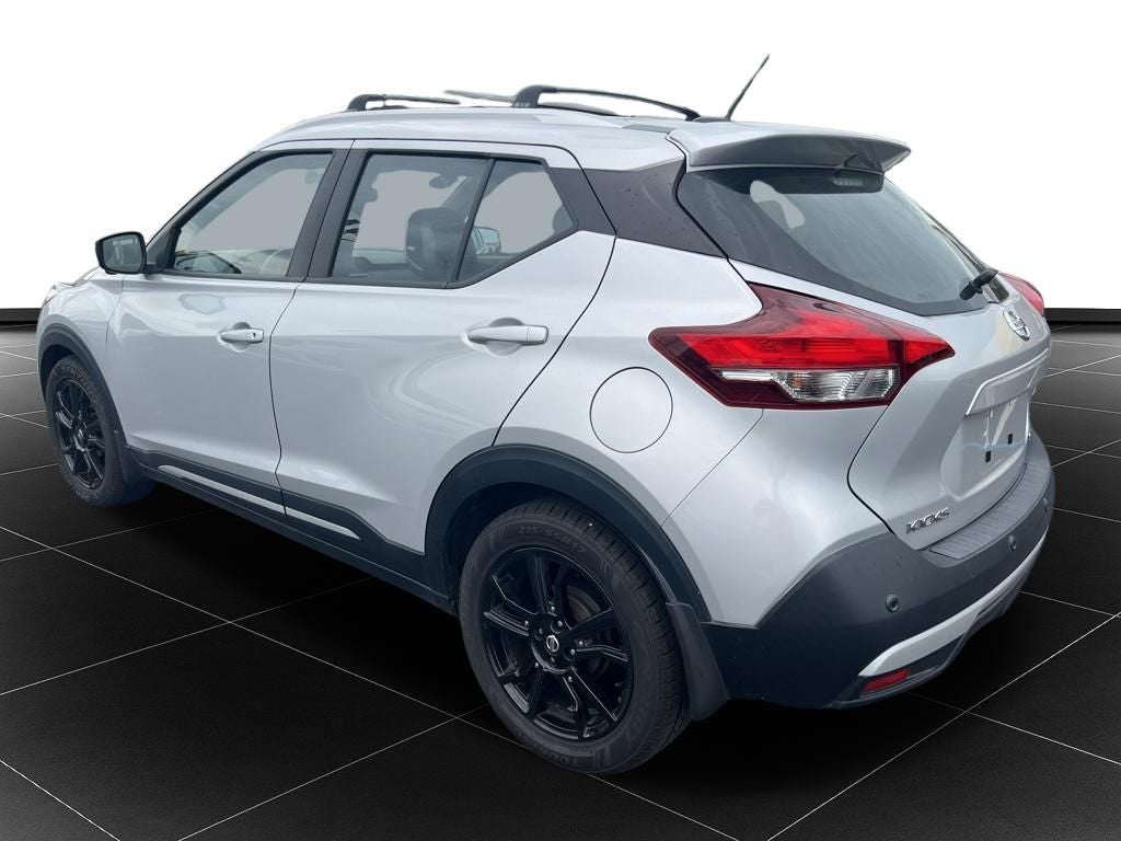 2020 Nissan Kicks SR