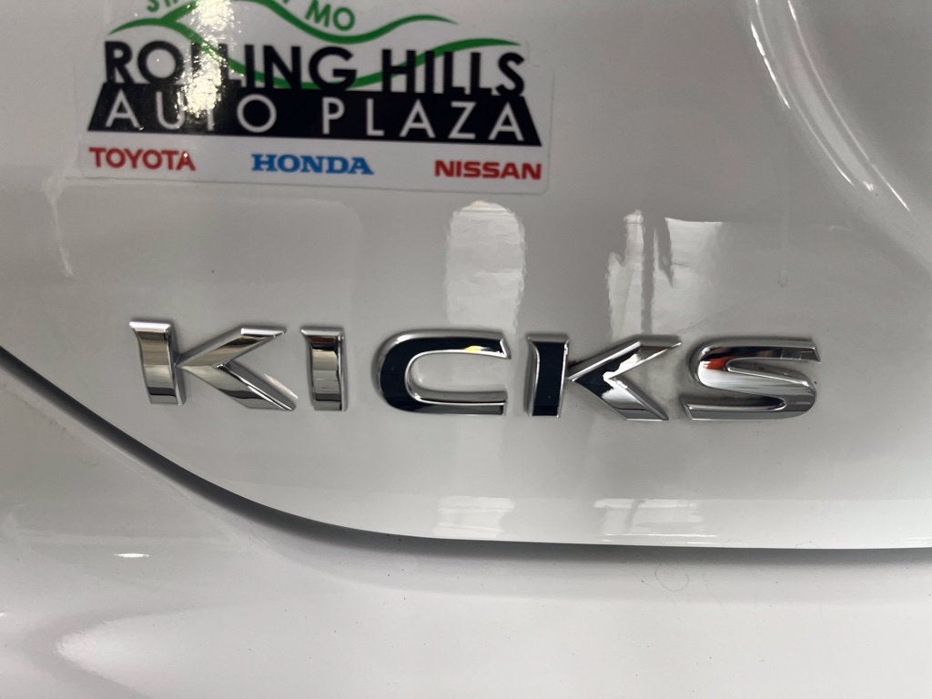 2024 Nissan Kicks SR