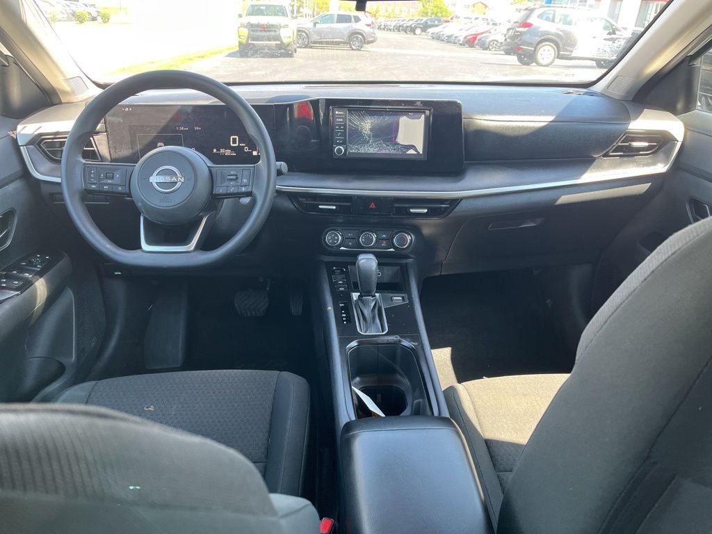 2025 Nissan Kicks S