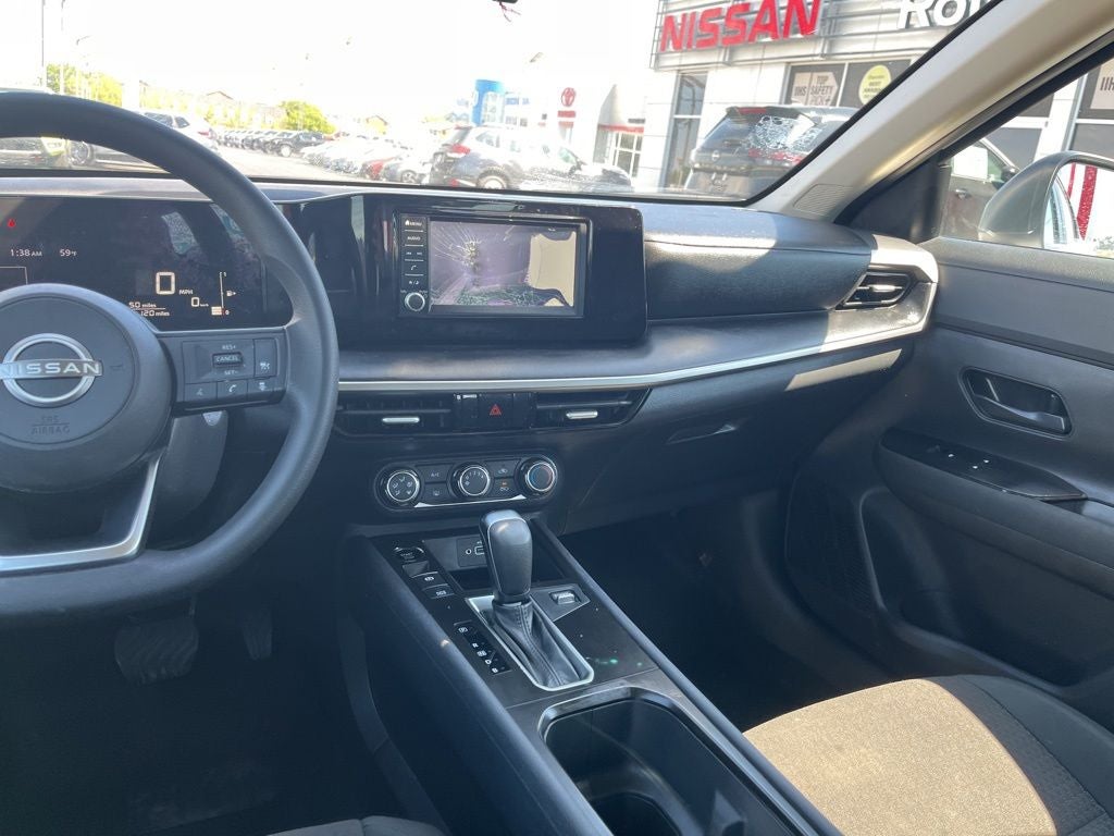 2025 Nissan Kicks S