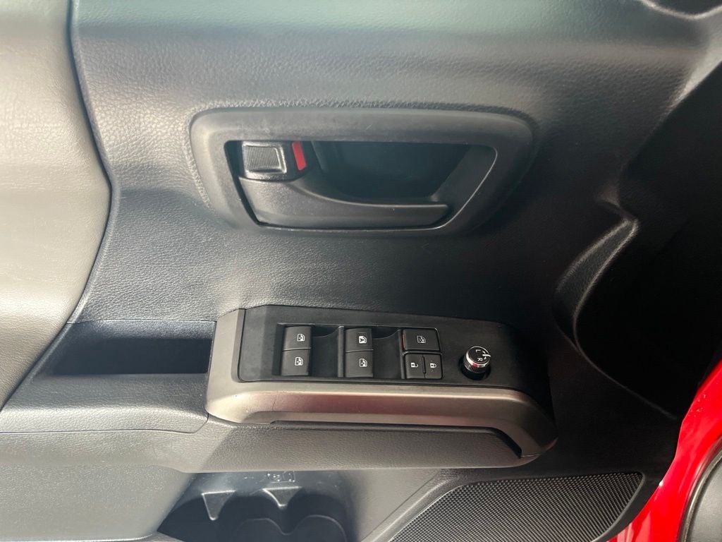 2018 Toyota Tacoma SR5 V6