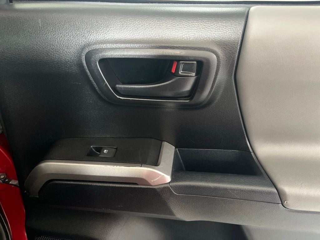 2018 Toyota Tacoma SR5 V6
