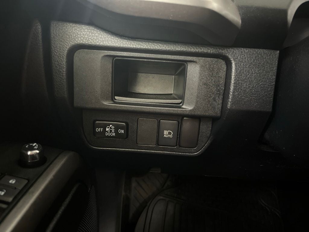 2018 Toyota Tacoma SR5 V6