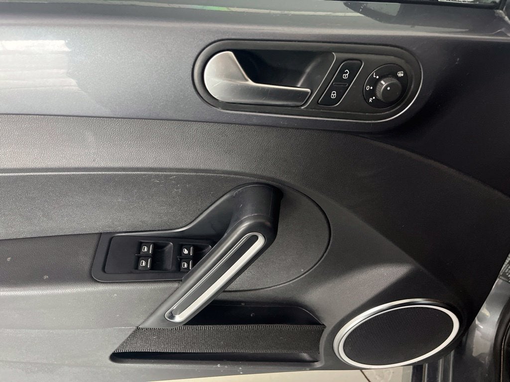 2013 Volkswagen Beetle 2.5L