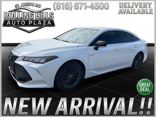 2019 Toyota Avalon Hybrid XSE