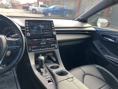 2019 Toyota Avalon Hybrid XSE