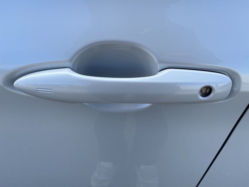 2019 Toyota Avalon Hybrid XSE