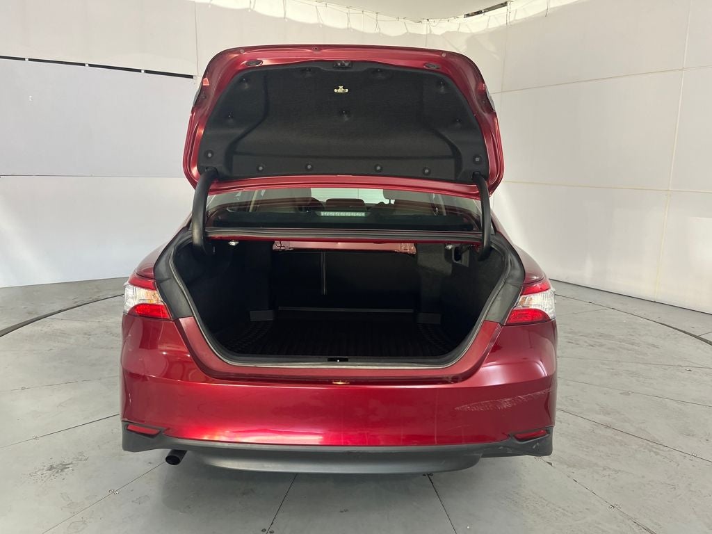 2018 Toyota Camry Hybrid LE