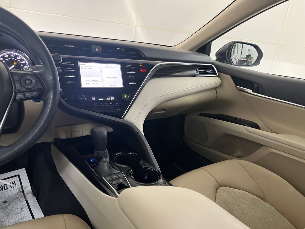 2018 Toyota Camry Hybrid LE