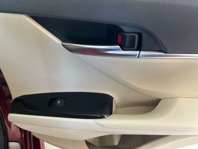 2018 Toyota Camry Hybrid LE