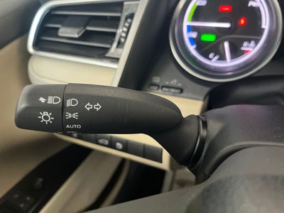 2018 Toyota Camry Hybrid LE