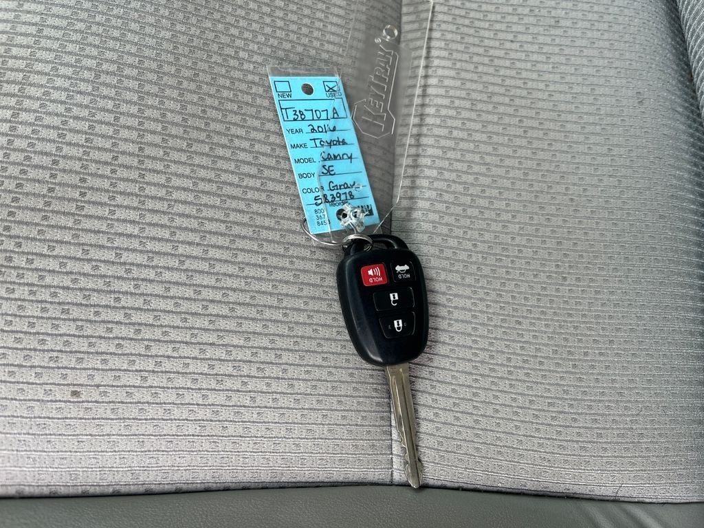 2016 Toyota Camry LE