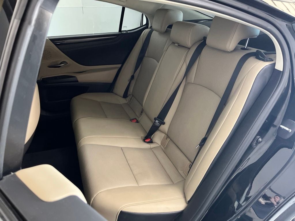 2021 Lexus ES 250