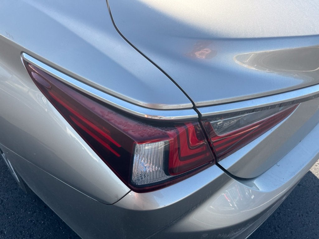 2021 Lexus ES 250
